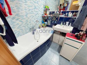 Pronájem bytu 2+kk, Praha, Weberova, 40 m2