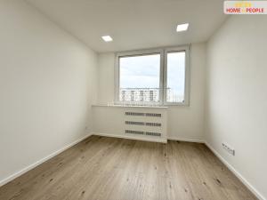 Prodej bytu 4+kk, Praha - Kobylisy, Chabařovická, 69 m2