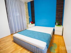 Prodej bytu 3+kk, Praha, Ke kapslovně, 88 m2