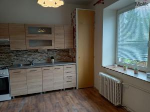 Pronájem bytu 1+1, Chomutov, náměstí Dr. Beneše, 48 m2