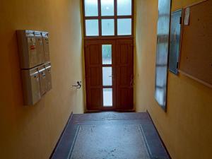 Pronájem bytu 1+1, Chomutov, náměstí Dr. Beneše, 48 m2