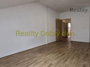 Pronájem bytu 2+1, Opava, Nádražní okruh, 77 m2