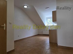 Pronájem bytu 2+1, Opava, Nádražní okruh, 77 m2
