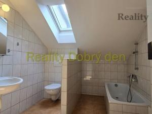 Pronájem bytu 2+1, Opava, Nádražní okruh, 77 m2