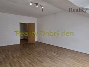 Pronájem bytu 2+1, Opava, Nádražní okruh, 77 m2