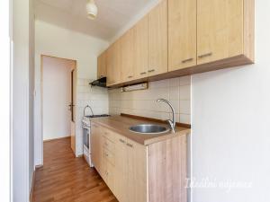 Pronájem bytu 3+1, Praha - Horní Měcholupy, Parmská, 72 m2