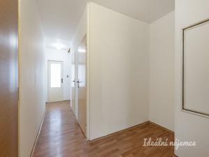 Pronájem bytu 3+1, Praha - Horní Měcholupy, Parmská, 72 m2