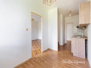 Pronájem bytu 3+1, Praha - Horní Měcholupy, Parmská, 72 m2