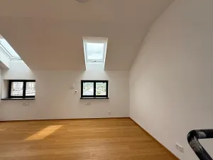 Pronájem bytu 2+kk, Praha - Vršovice, Bartoškova, 79 m2