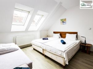 Pronájem bytu 1+kk, Cheb, Svobody, 22 m2