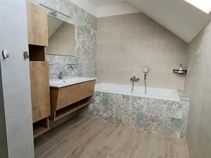 Prodej rodinného domu, Kamenice - Těptín, Tvrdá, 136 m2