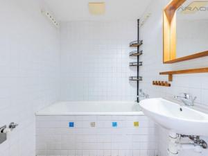 Pronájem bytu 2+kk, Praha - Stodůlky, Sluneční náměstí, 50 m2