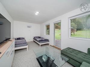 Prodej ubytování, Řeka, 250 m2