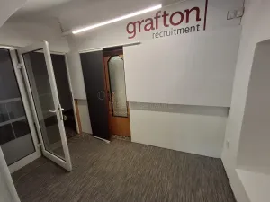 Pronájem kanceláře, Kolín, Karlovo náměstí, 31 m2