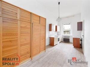Prodej bytu 2+1, Karlovy Vary, Svahová, 57 m2