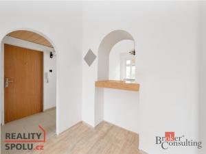 Prodej bytu 2+1, Karlovy Vary, Svahová, 57 m2