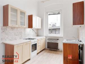 Prodej bytu 2+1, Karlovy Vary, Svahová, 57 m2