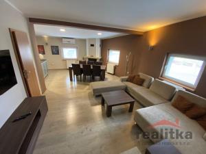 Prodej obchodního prostoru, Opava - Kylešovice, Lužická, 439 m2