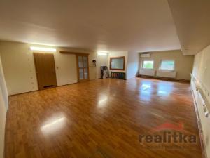 Prodej obchodního prostoru, Opava - Kylešovice, Lužická, 439 m2