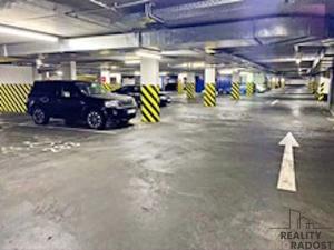 Pronájem garážového stání, Praha - Vinohrady, U Zvonařky, 15 m2