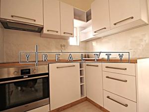 Pronájem bytu 2+kk, Praha - Nové Město, Na zbořenci, 60 m2