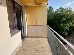 Pronájem bytu 1+kk, Praha - Vysočany, Pod Harfou, 48 m2