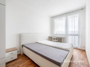 Pronájem bytu 2+1, Praha - Strašnice, Pod strání, 57 m2