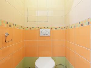 Pronájem bytu 2+1, Praha - Strašnice, Pod strání, 57 m2