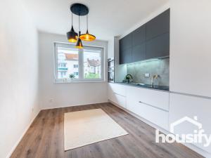 Prodej bytu 2+kk, Znojmo, náměstí Svobody, 55 m2