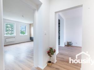 Prodej bytu 2+kk, Znojmo, náměstí Svobody, 55 m2