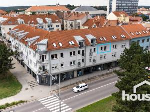 Prodej bytu 2+kk, Znojmo, náměstí Svobody, 55 m2