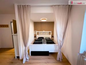 Pronájem bytu 1+1, Kutná Hora - Sedlec, U Koruny, 31 m2
