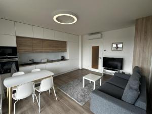 Pronájem bytu 2+kk, Vestec, Máchova, 50 m2