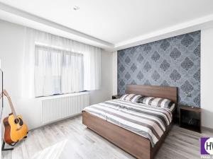 Pronájem obchodního prostoru, Praha - Újezd, 131 m2