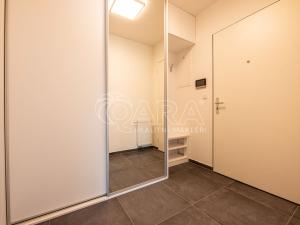 Pronájem bytu 2+kk, Praha, Pekařova, 50 m2
