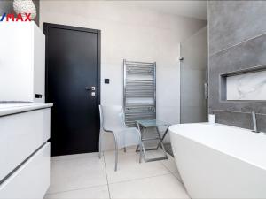 Prodej rodinného domu, Mukařov - Žernovka, Českobrodská, 160 m2
