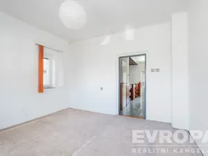 Prodej vily, Praha - Dolní Počernice, Listopadová, 139 m2