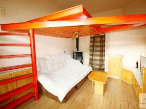 Pronájem bytu 1+1, Karlovy Vary, Jízdárenská, 42 m2