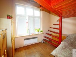Pronájem bytu 1+1, Karlovy Vary, Jízdárenská, 42 m2