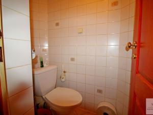 Pronájem bytu 1+1, Karlovy Vary, Jízdárenská, 42 m2