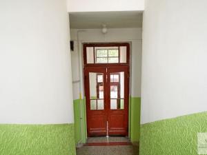 Pronájem bytu 1+1, Karlovy Vary, Jízdárenská, 42 m2