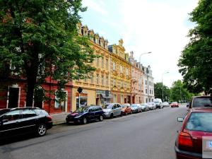 Pronájem bytu 1+1, Karlovy Vary, Jízdárenská, 42 m2