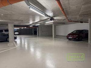 Pronájem garážového stání, Olomouc, Edmunda Husserla, 12 m2