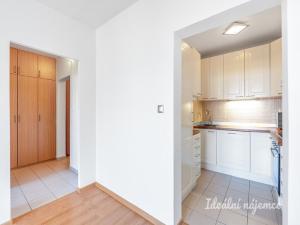 Prodej bytu 2+kk, Praha - Ruzyně, Ciolkovského, 41 m2
