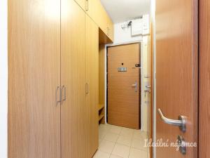 Prodej bytu 2+kk, Praha - Ruzyně, Ciolkovského, 41 m2