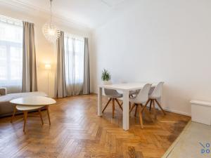 Pronájem bytu 2+kk, Praha - Malá Strana, Újezd, 59 m2