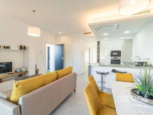 Prodej bytu 4+kk, Las Palmas de Gran Canaria, Španělsko, Calle Los Balcones, 74 m2