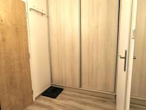 Pronájem bytu 1+1, Praha - Modřany, Rodopská, 32 m2