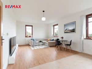 Prodej bytu 3+kk, Jesenice, Mezi Domy, 84 m2