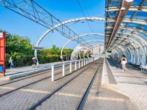Pronájem bytu 2+kk, Praha - Hlubočepy, Voskovcova, 49 m2